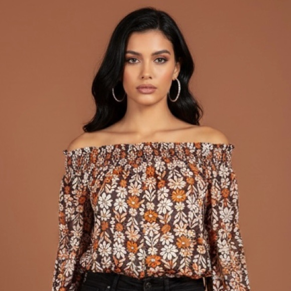EUC Ryegrass SZ S Blac/white/pink/rust oof-shoulder blouse w/ 3/4 length sleeve
